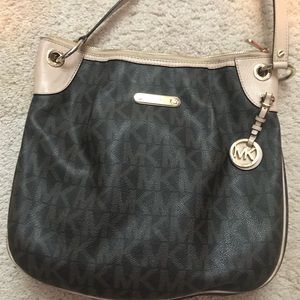 Price drop!!! Michael Kors handbag